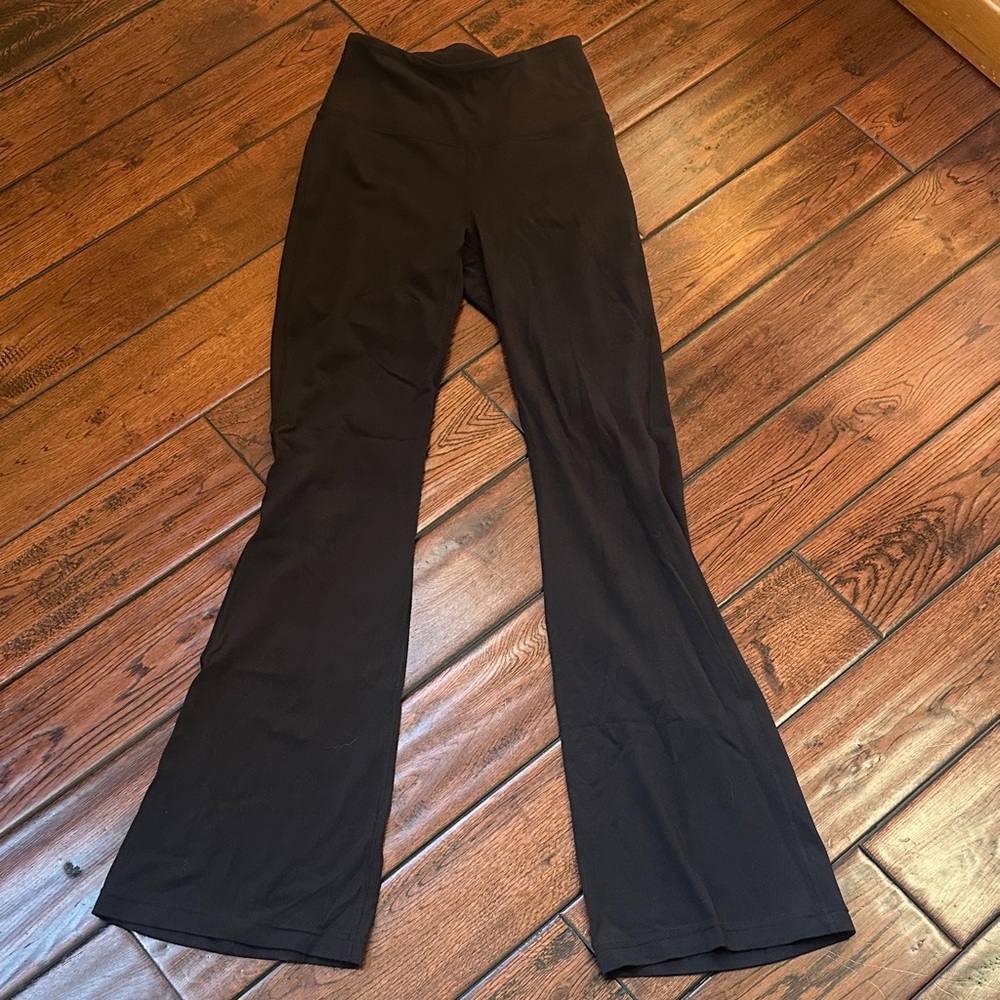 Lululemon black wide leg leggings size 4